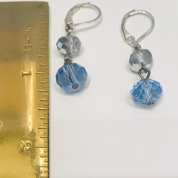 🆕 Croft & Barrow Blue and Silver Beaded Earrings - Picture 3 of 5